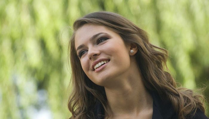 An Owner’s Guide to Naturally Wavy Hair